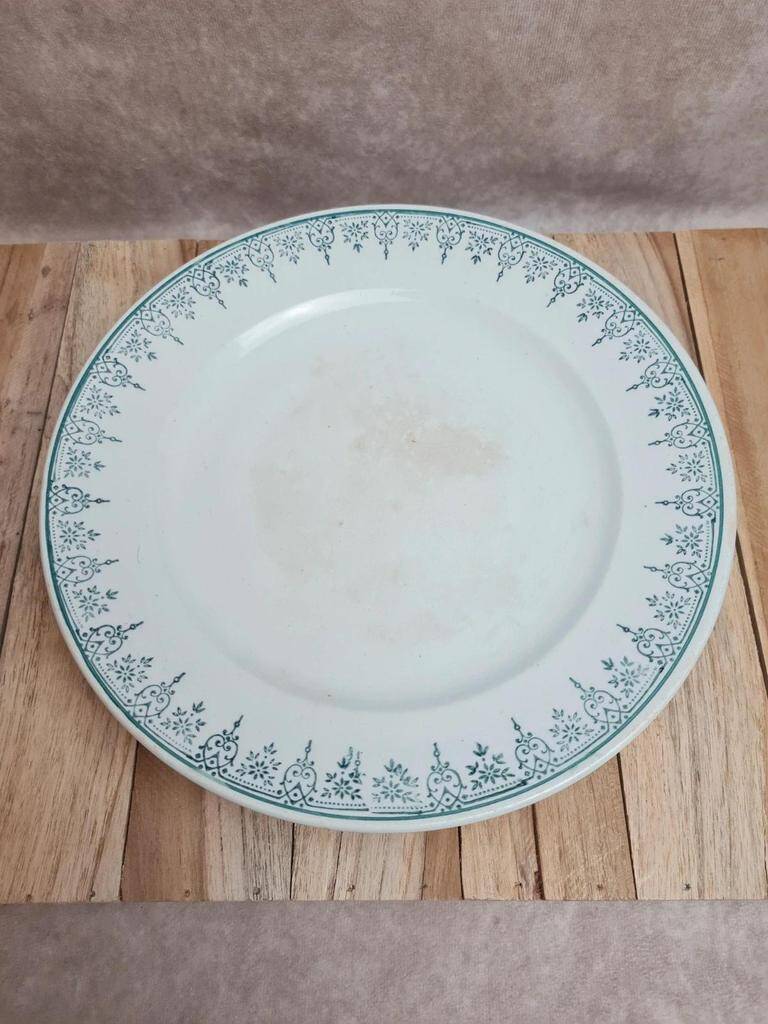 Antique Saint-Amand pedestal compote model 4500 – delicate green decoration