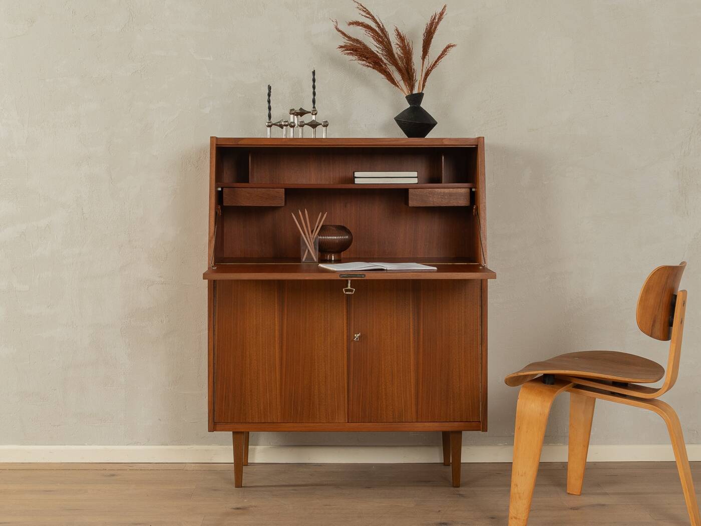 1960s Bureau
