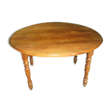 Round table in solid cherry