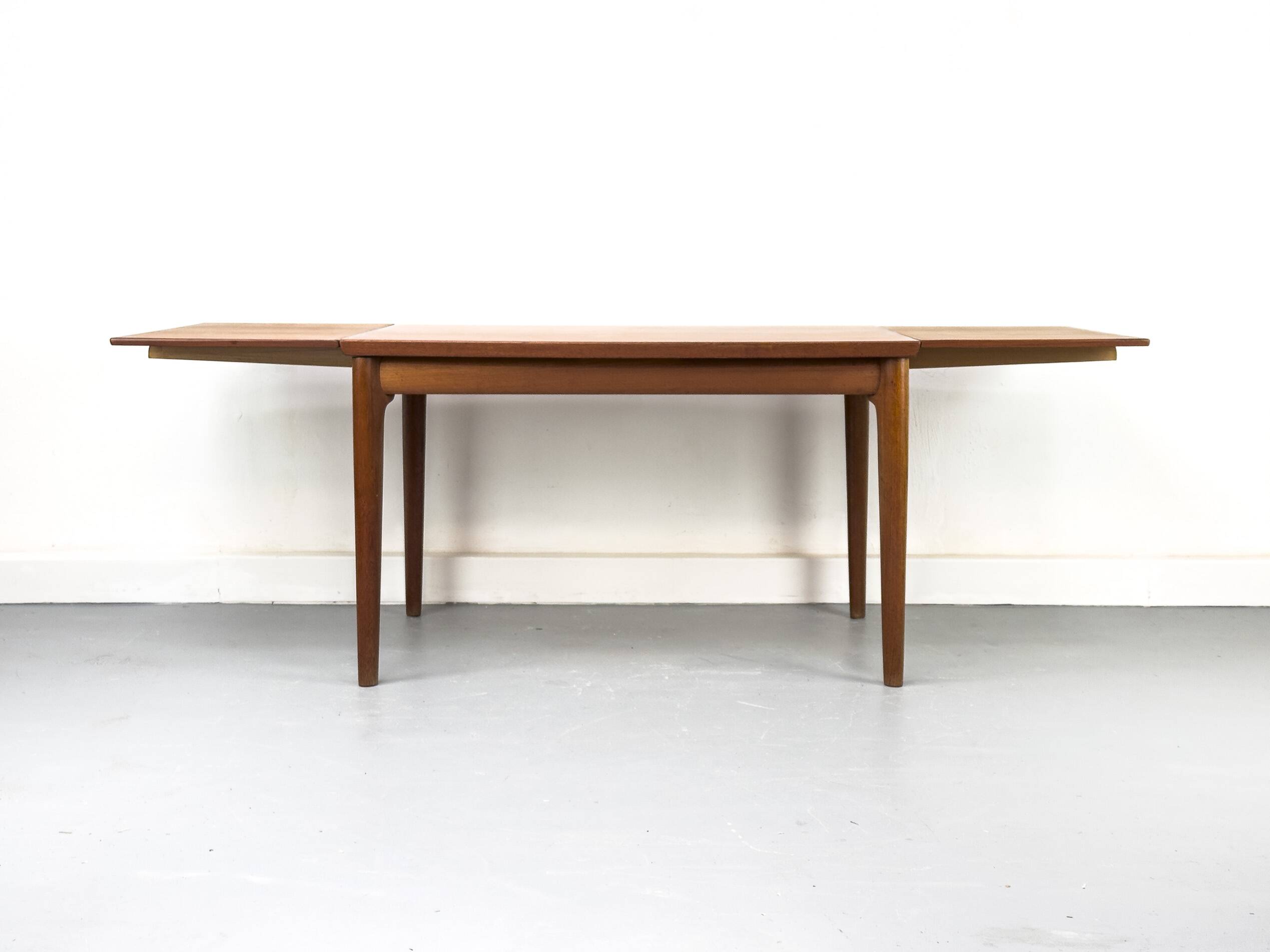 Table extensible en teck par Grete Jalk pour Glostrup, 1960