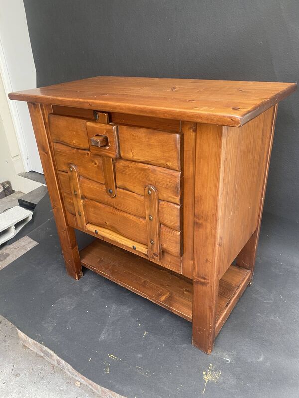 Meuble brutaliste en pin vintage