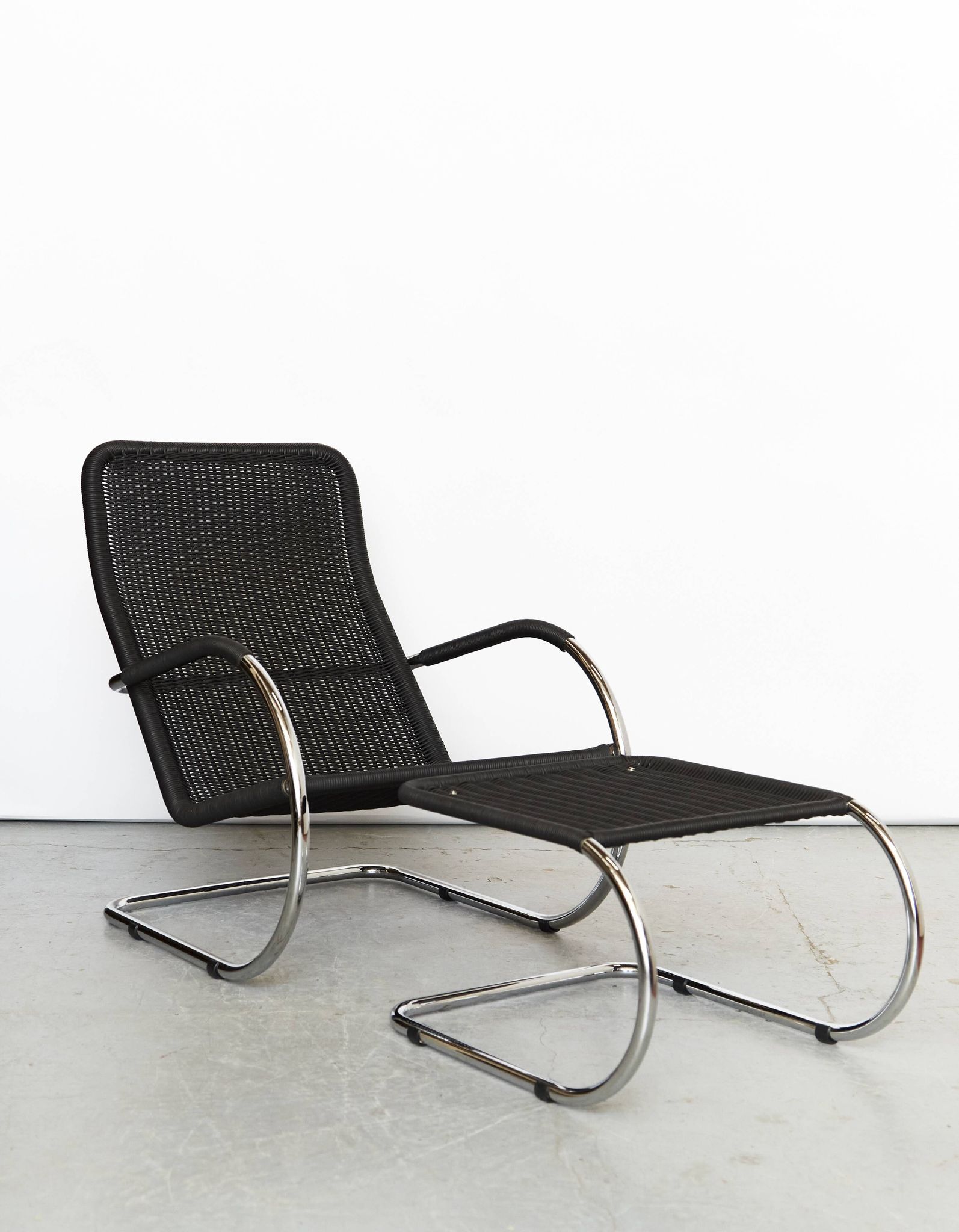 Anton Lorenz cantilever chair D35 & ottoman C35 for Tecta