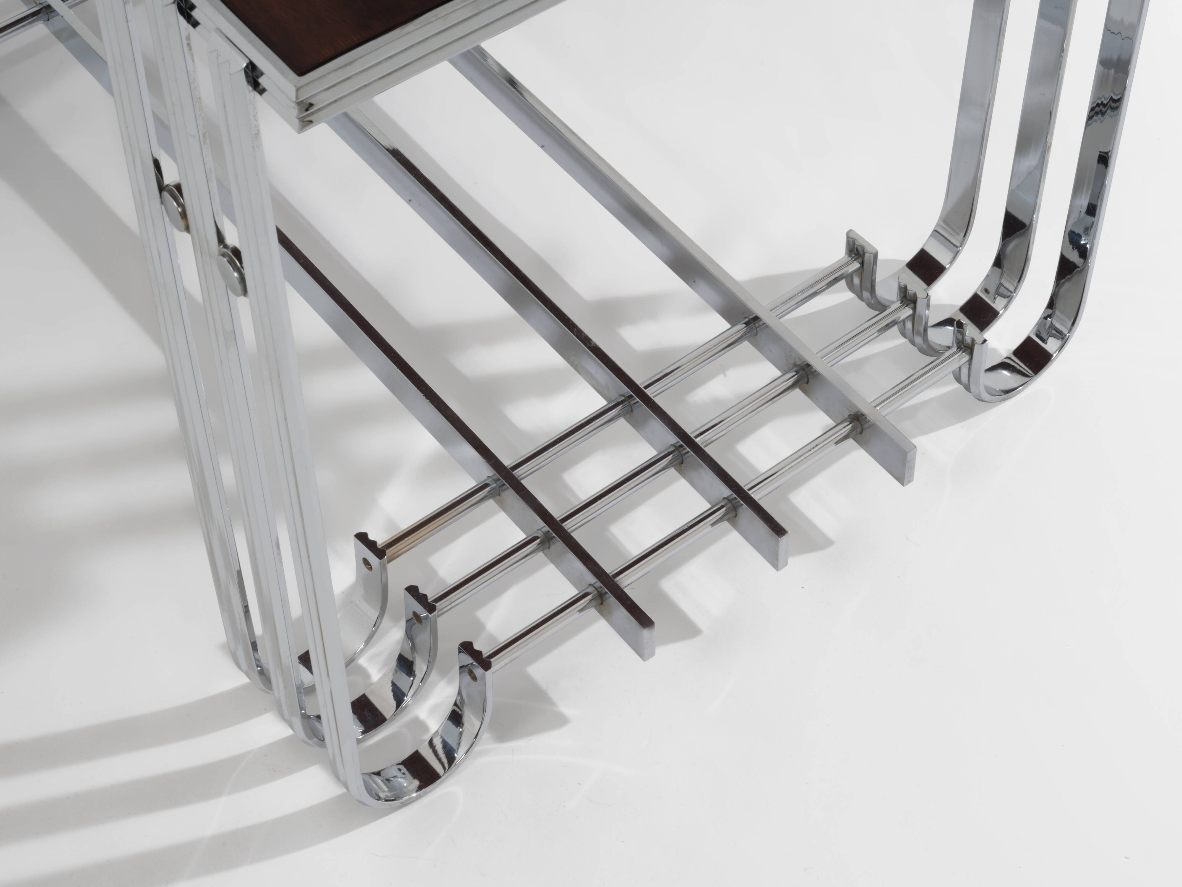 Modernist Art Deco walnut and nickel-plated metal bar table circa 1930