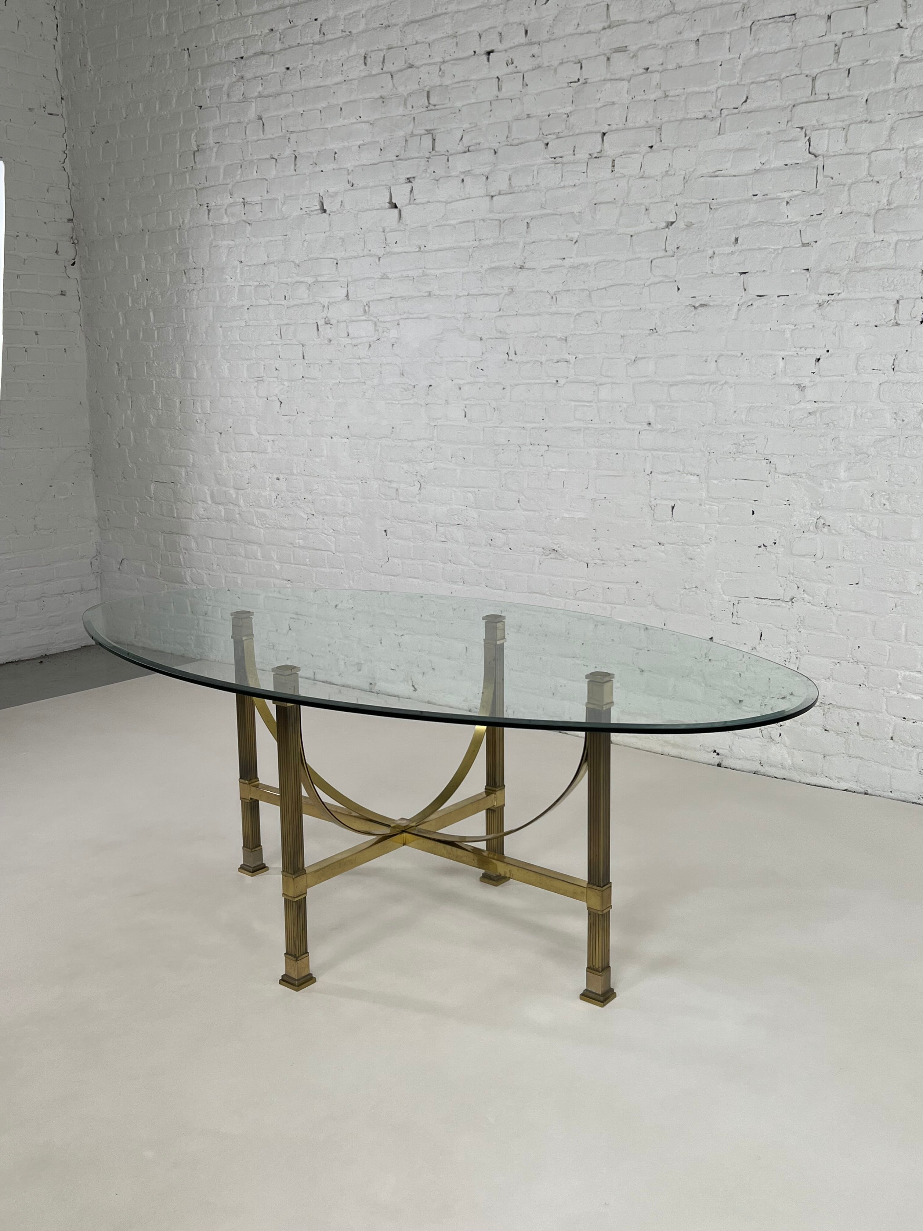 Oval dining room table in brass and beveled glass Belgo Chrome