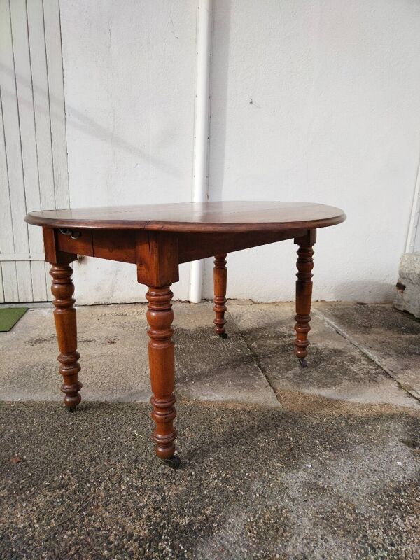 Table ovale extensible