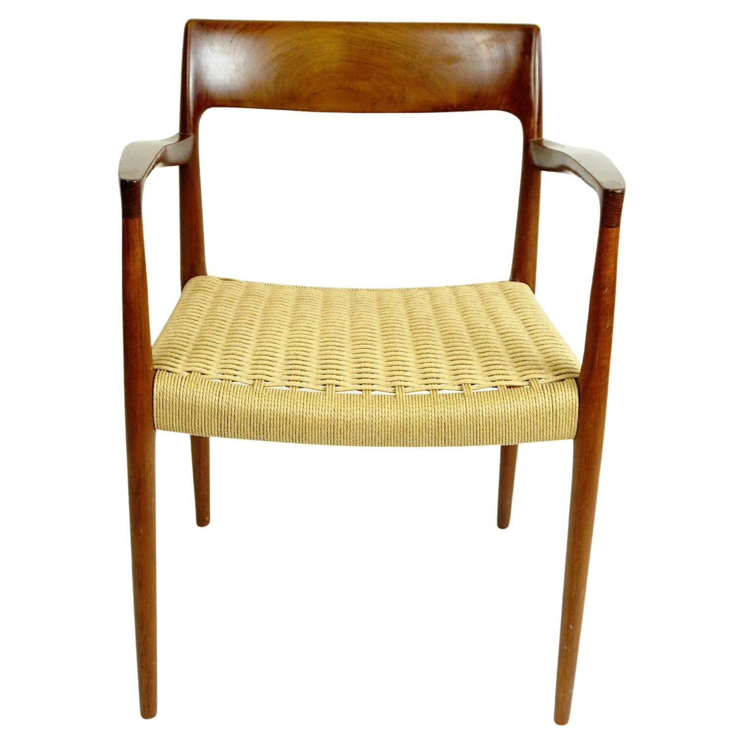 Sculptural Scandinavian Modern Armchair Mod. 57 in Teck and Paper