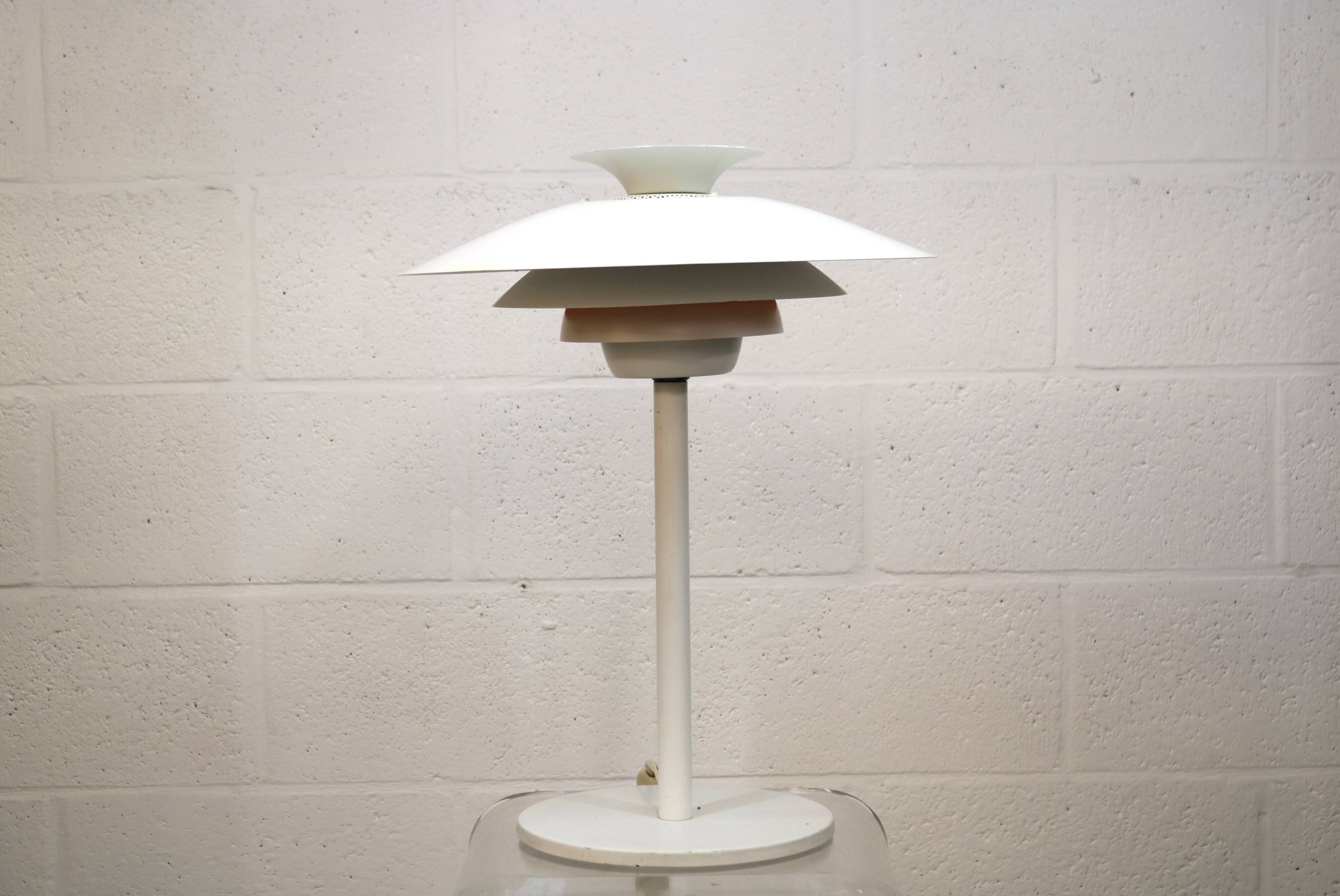 White vintage Danish desk lamp by Jeka Metaltryk - Model Sofie - Denmark 70s