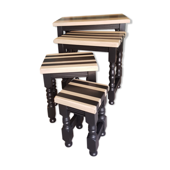 Pull out tables