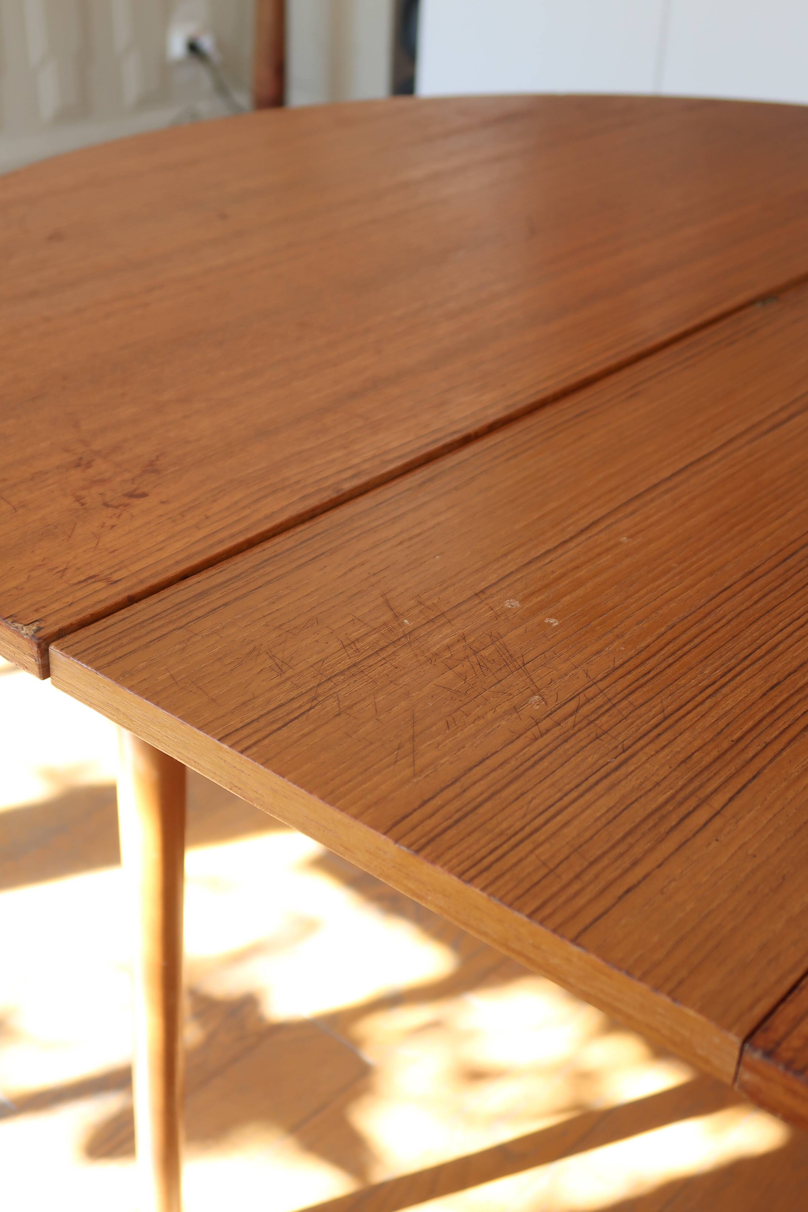 Scandinavian table 70's