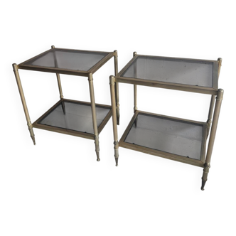 Paire de tables ou bouts de canapé en laiton et verre fumé, vers 1970