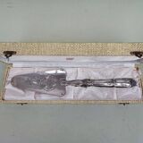 Silverplated cake knife and scoop