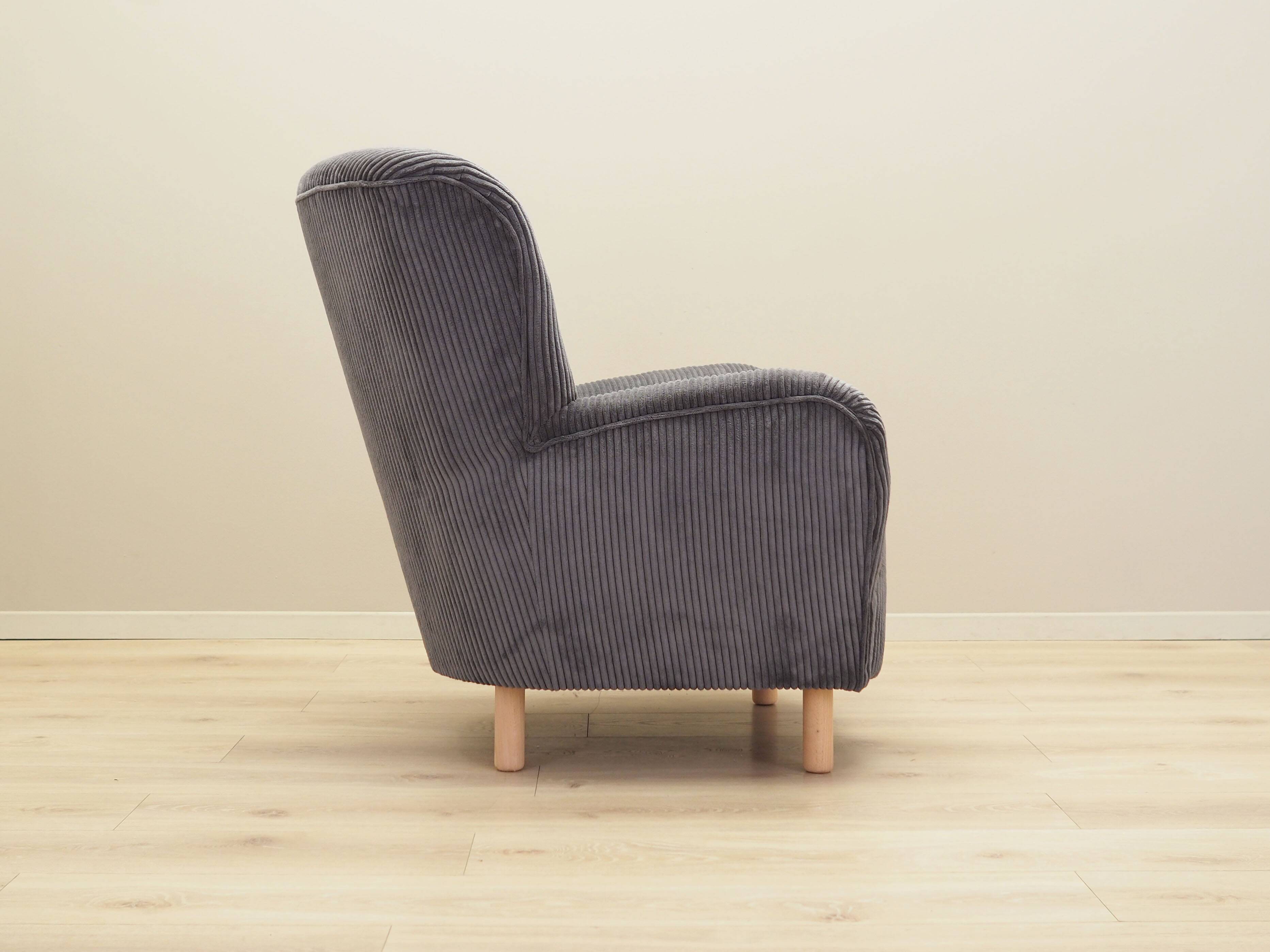 Fauteuil gris, design scandinave, production : Danemark