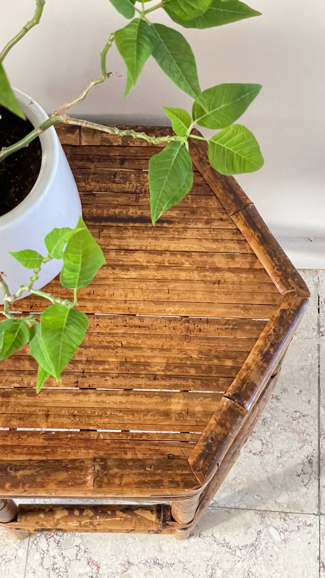 Table basse en bambou vintage