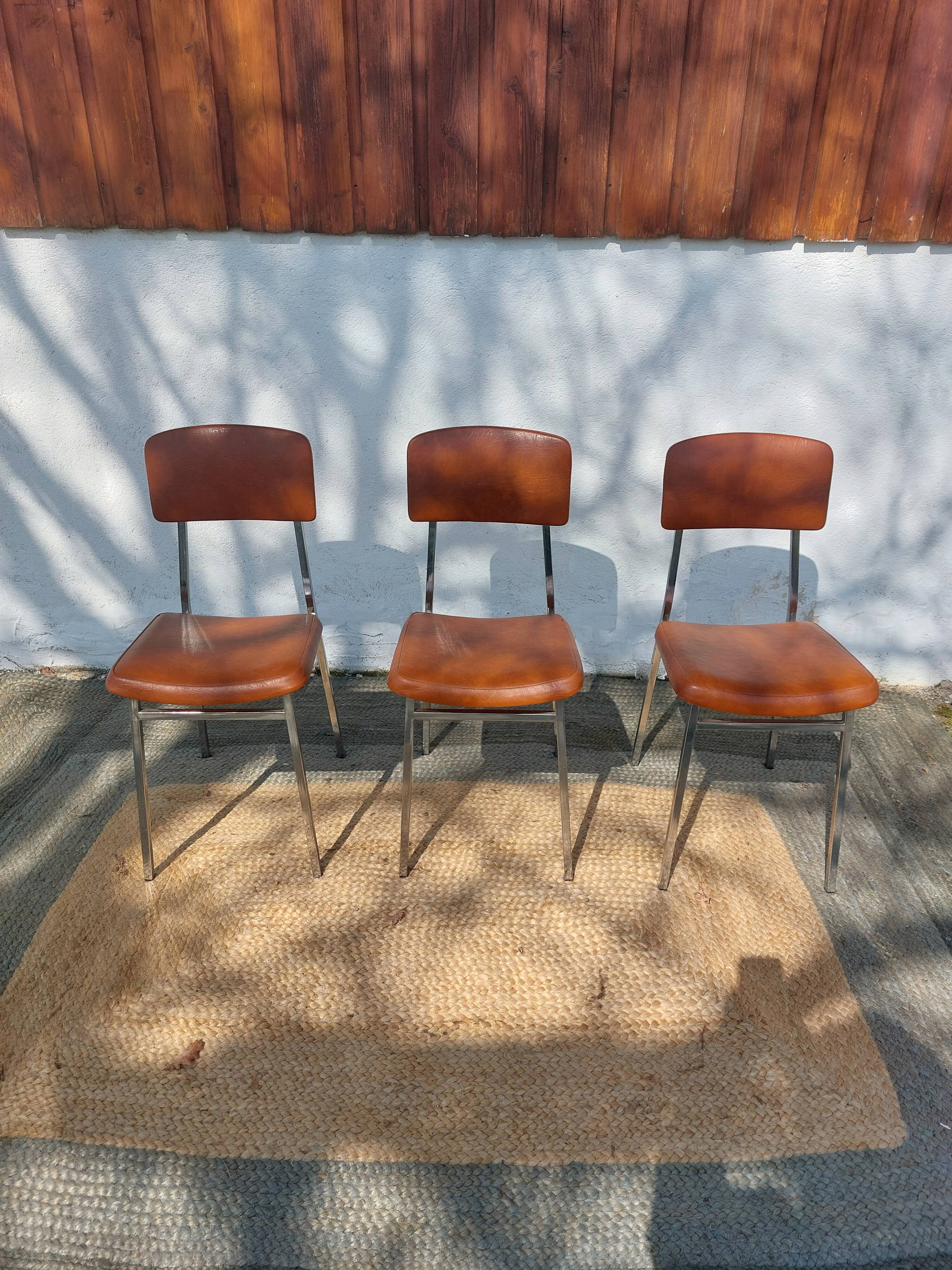 3 stainless steel tube chairs and faux leather, vintage