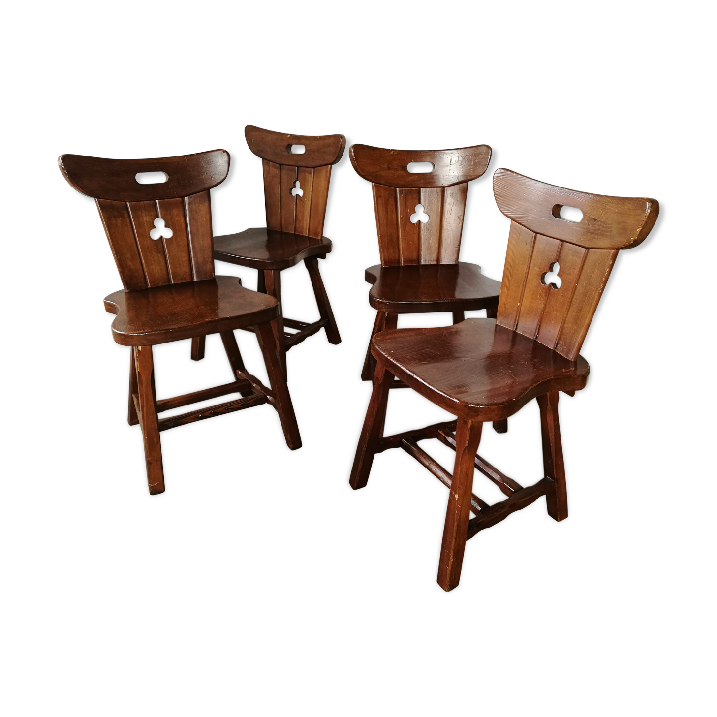 Mountain-spirit pine chairs, farmhouse