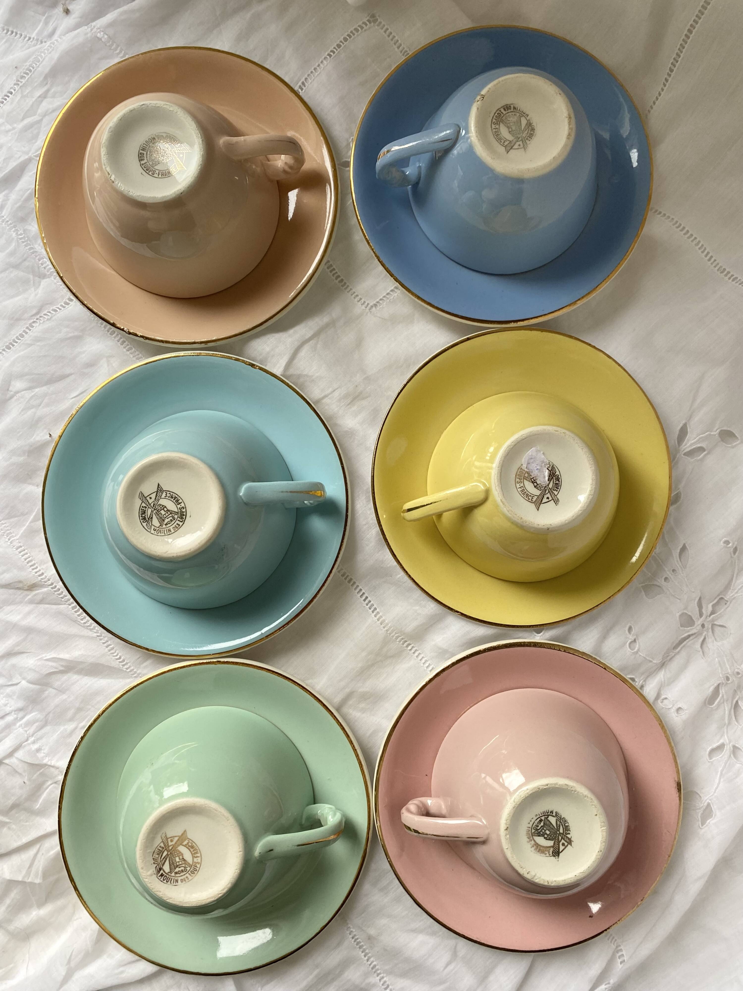 Mugs Moulin des Loups pastel colour 1960s
