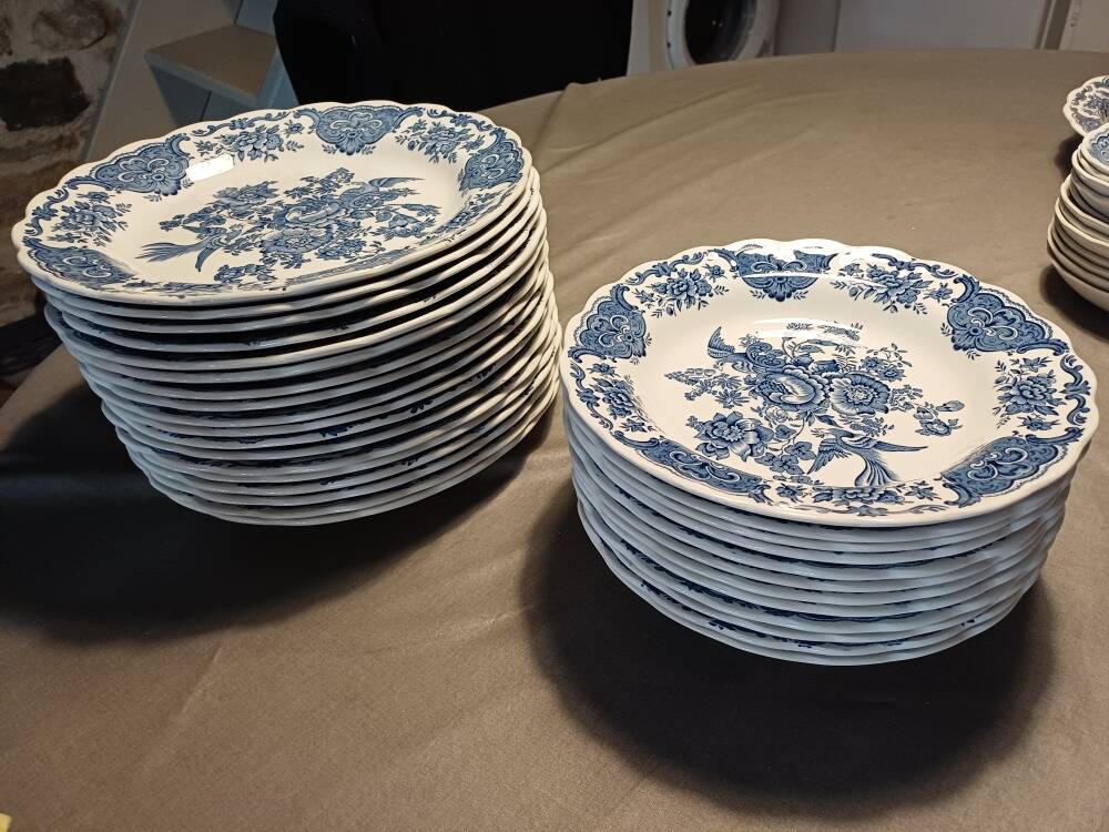 Windsor English service and pottery