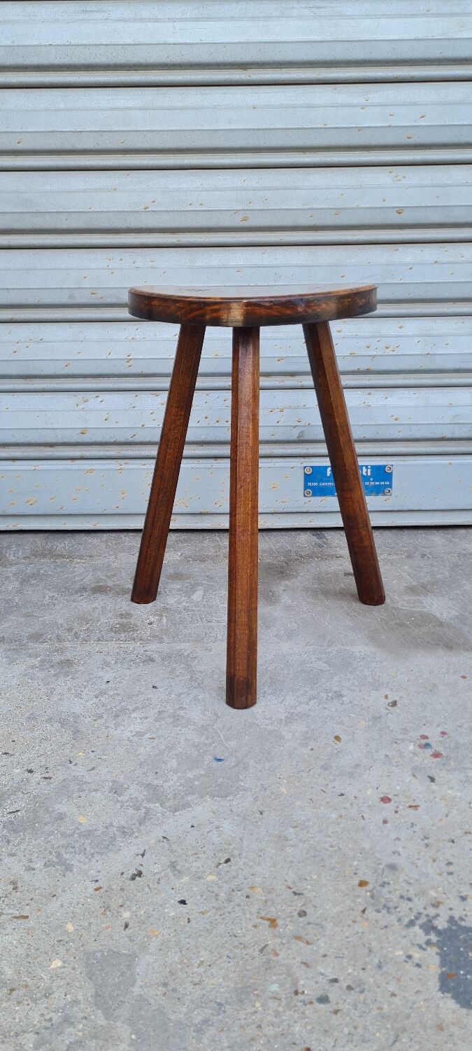 Tripod stool
