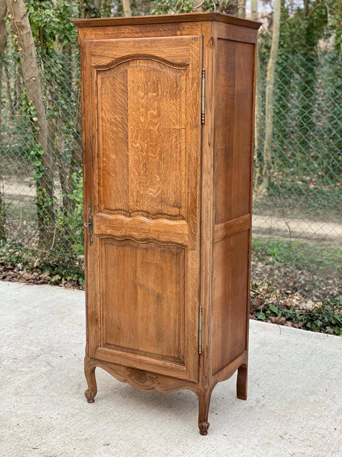 Louis XV solid oak boarding school wardrobe with rod