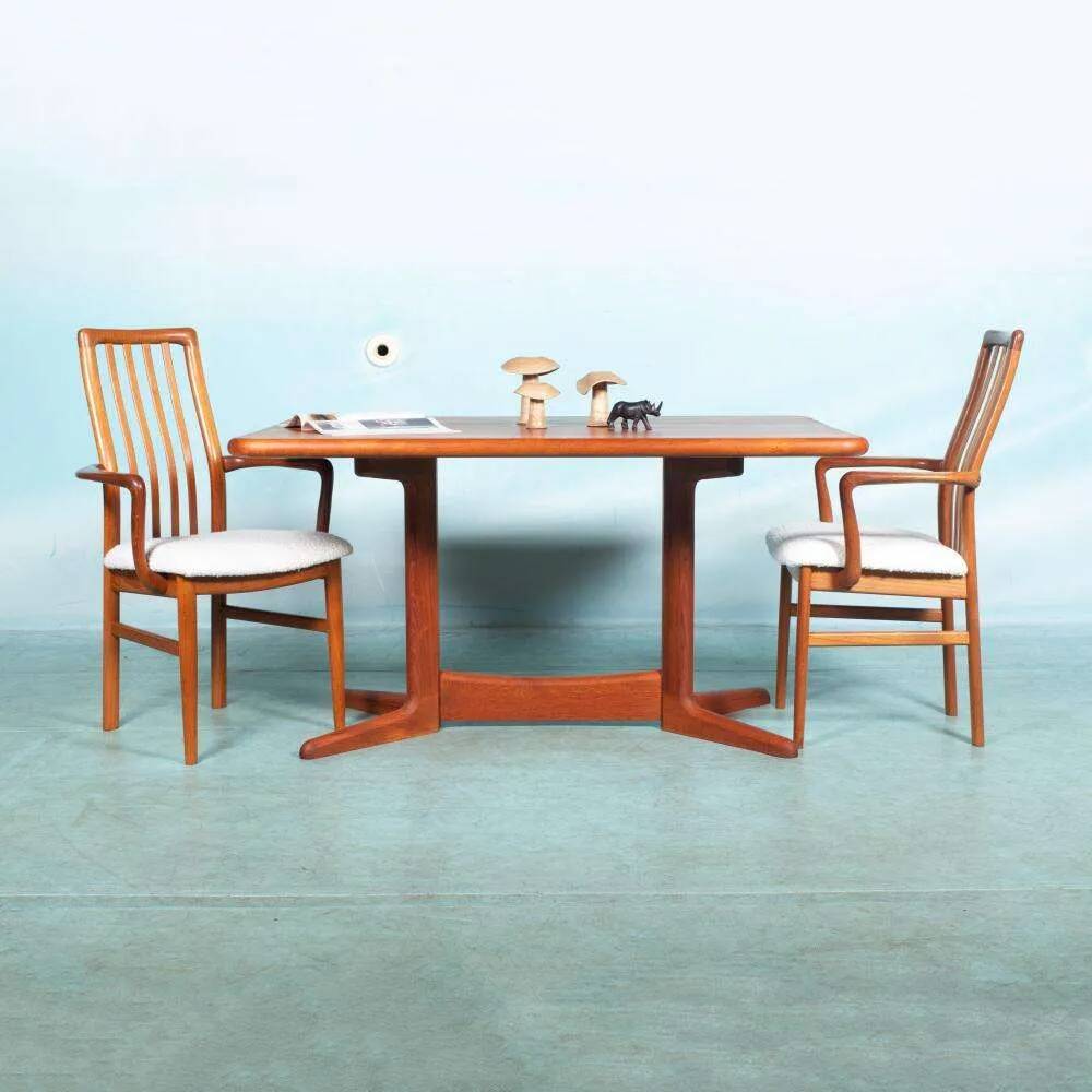 Danish design renovated dining table, sixties teak dining