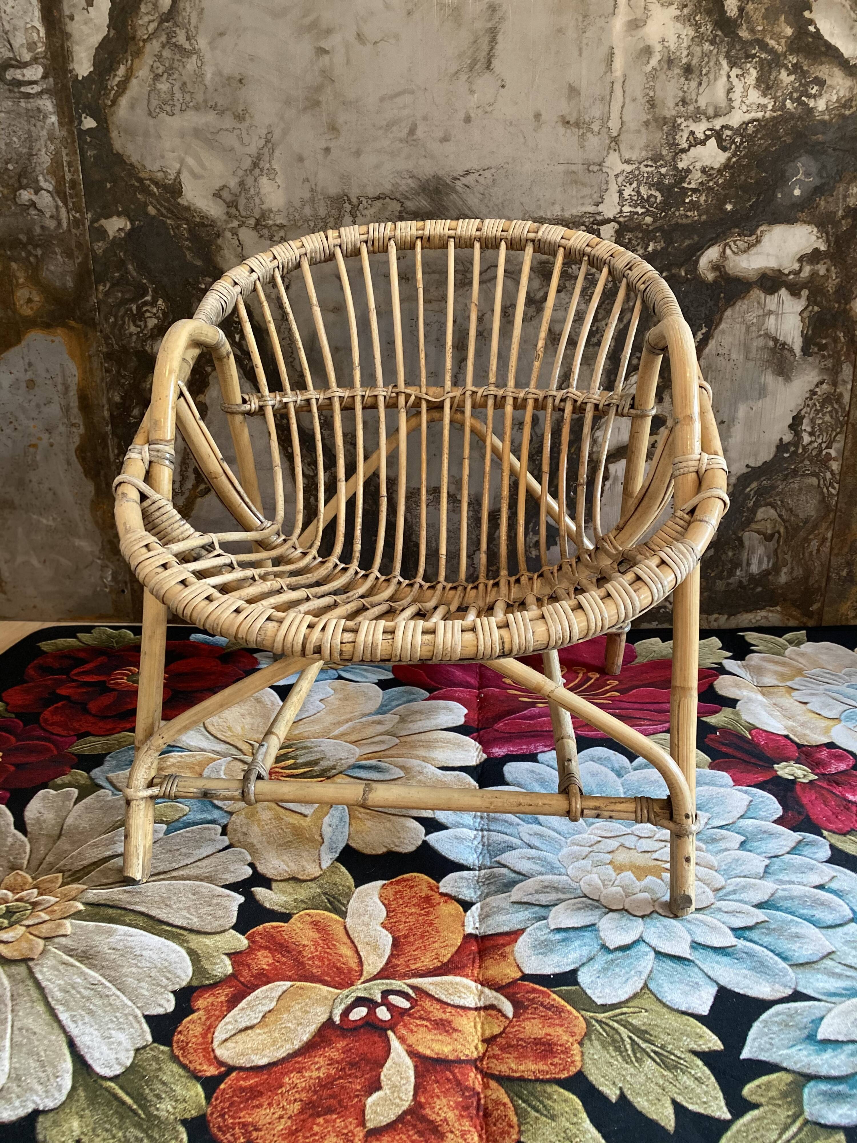 Adult wicker shell chair