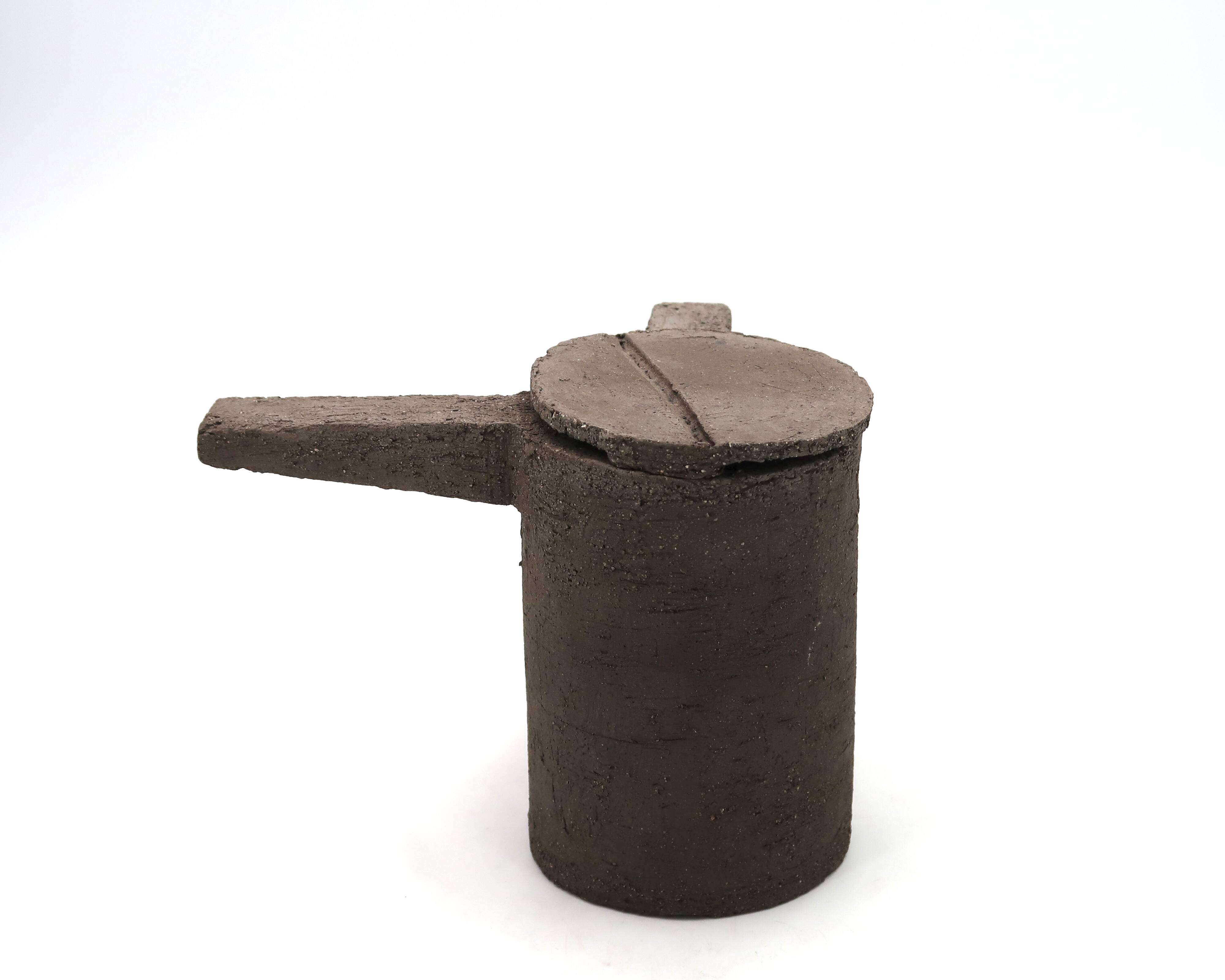 Unique concrete teapot by FCK Frédérick Gautier
