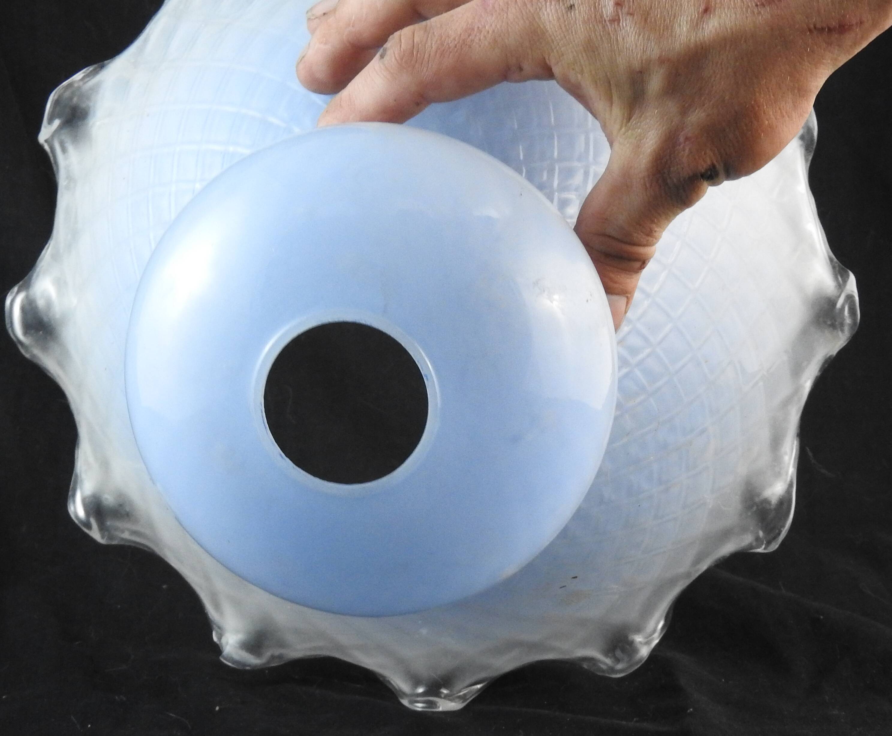 Globe suspension en verre opalescent