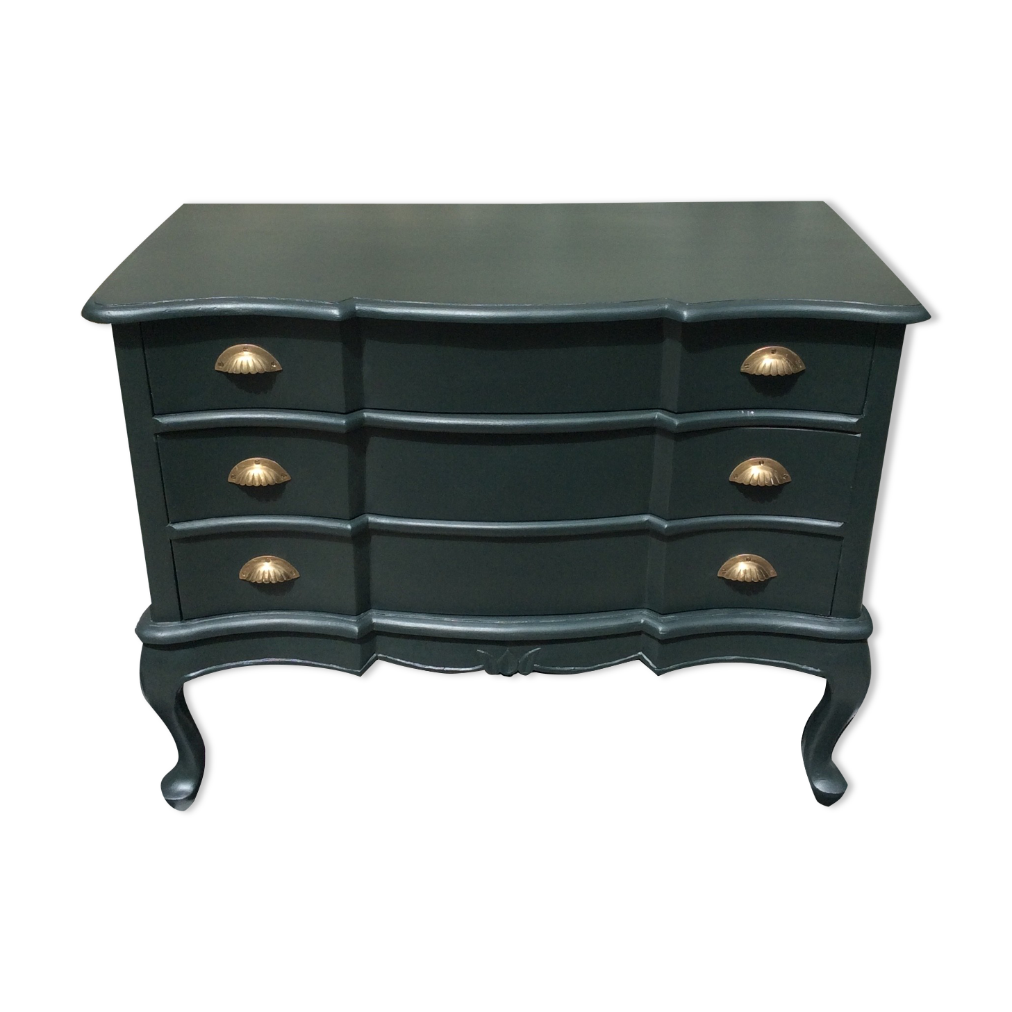 Chest of drawers crossbow