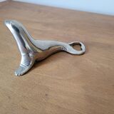 Zoomorphic decapsulator sea lion