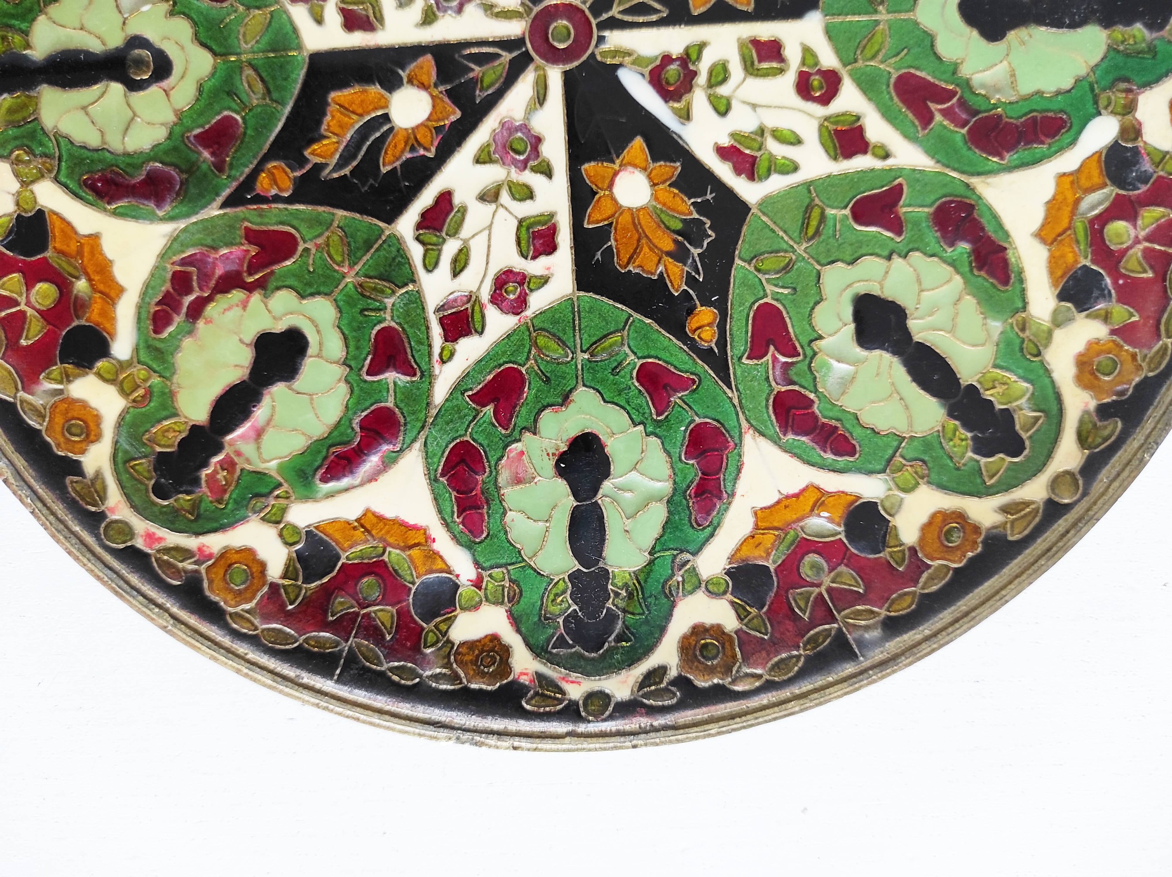 Enamelled metal catch-all tray