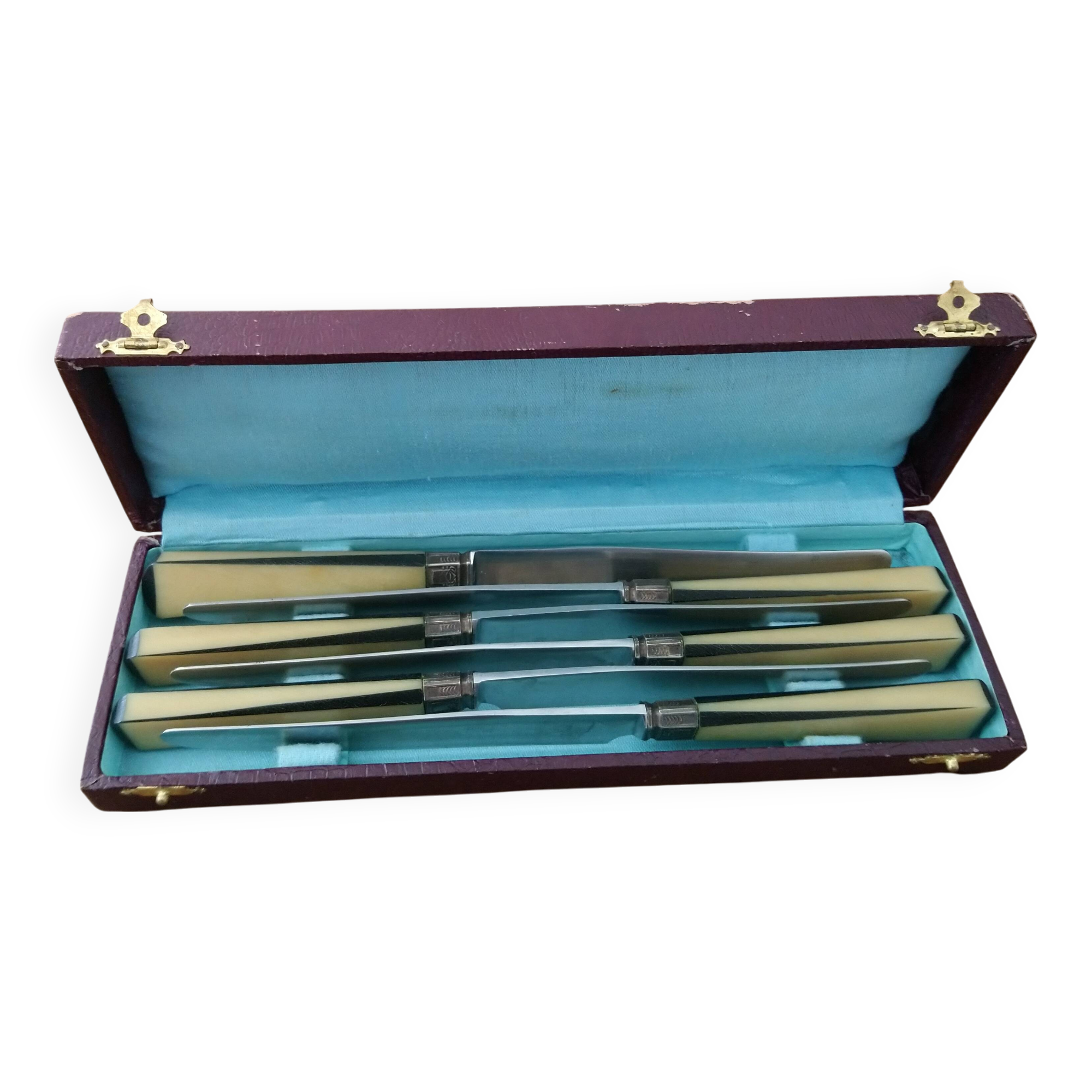 Coffret 6 couteaux manches en corne " A Beaujeu"