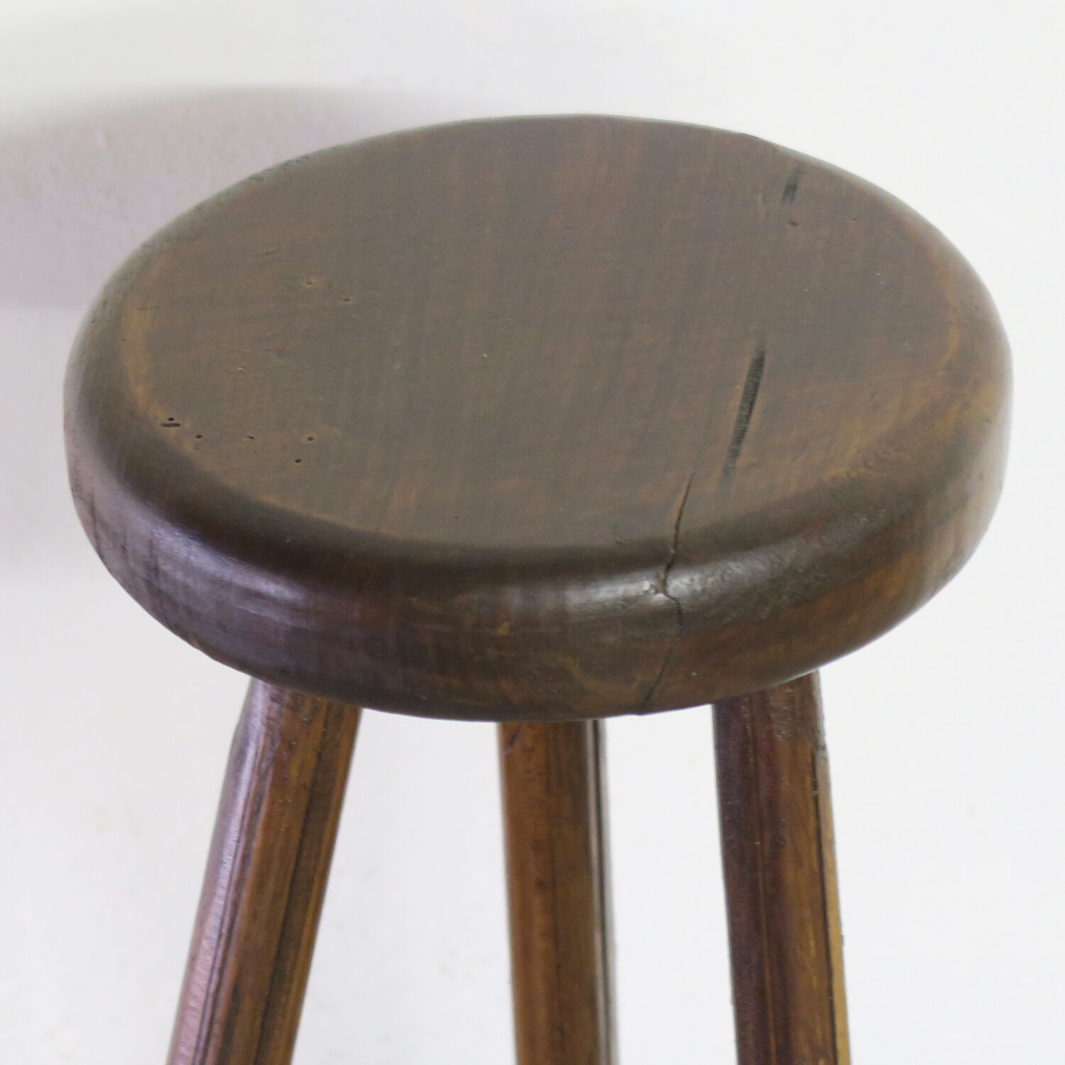 Top tripod stool