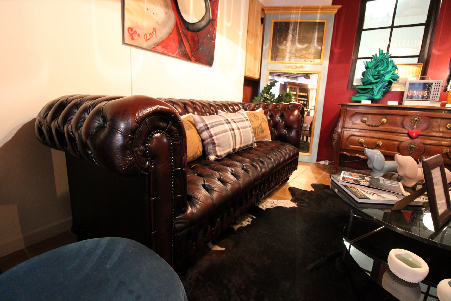 Real chesterfield sofa in dark brown tins