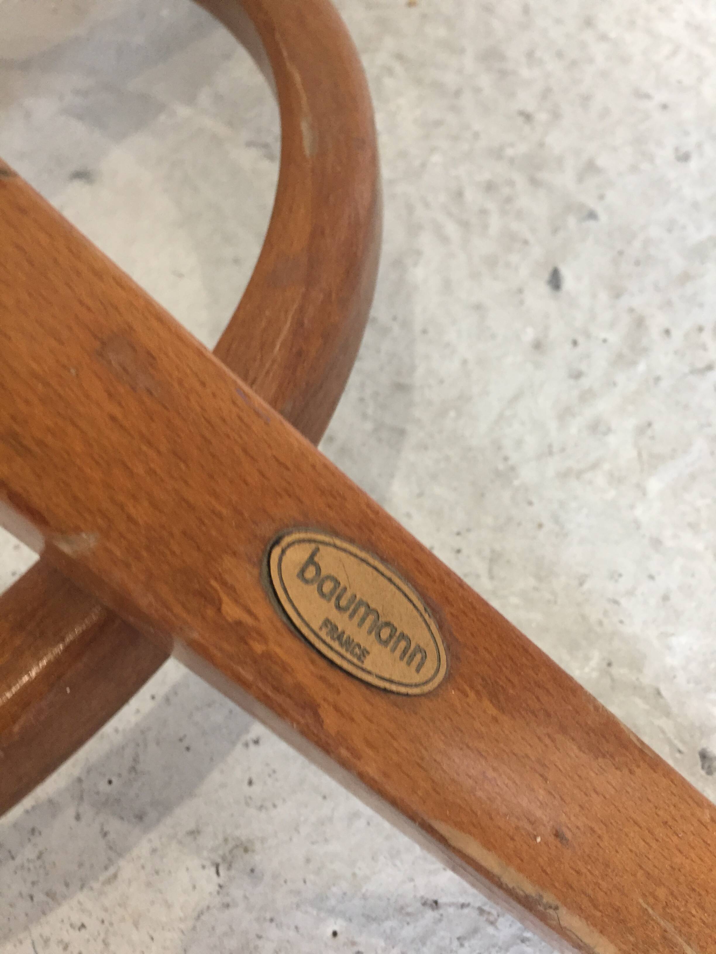 Baumann parrot coat rack