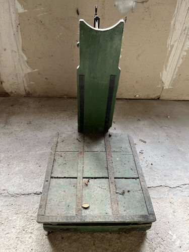 Old outdoor scale