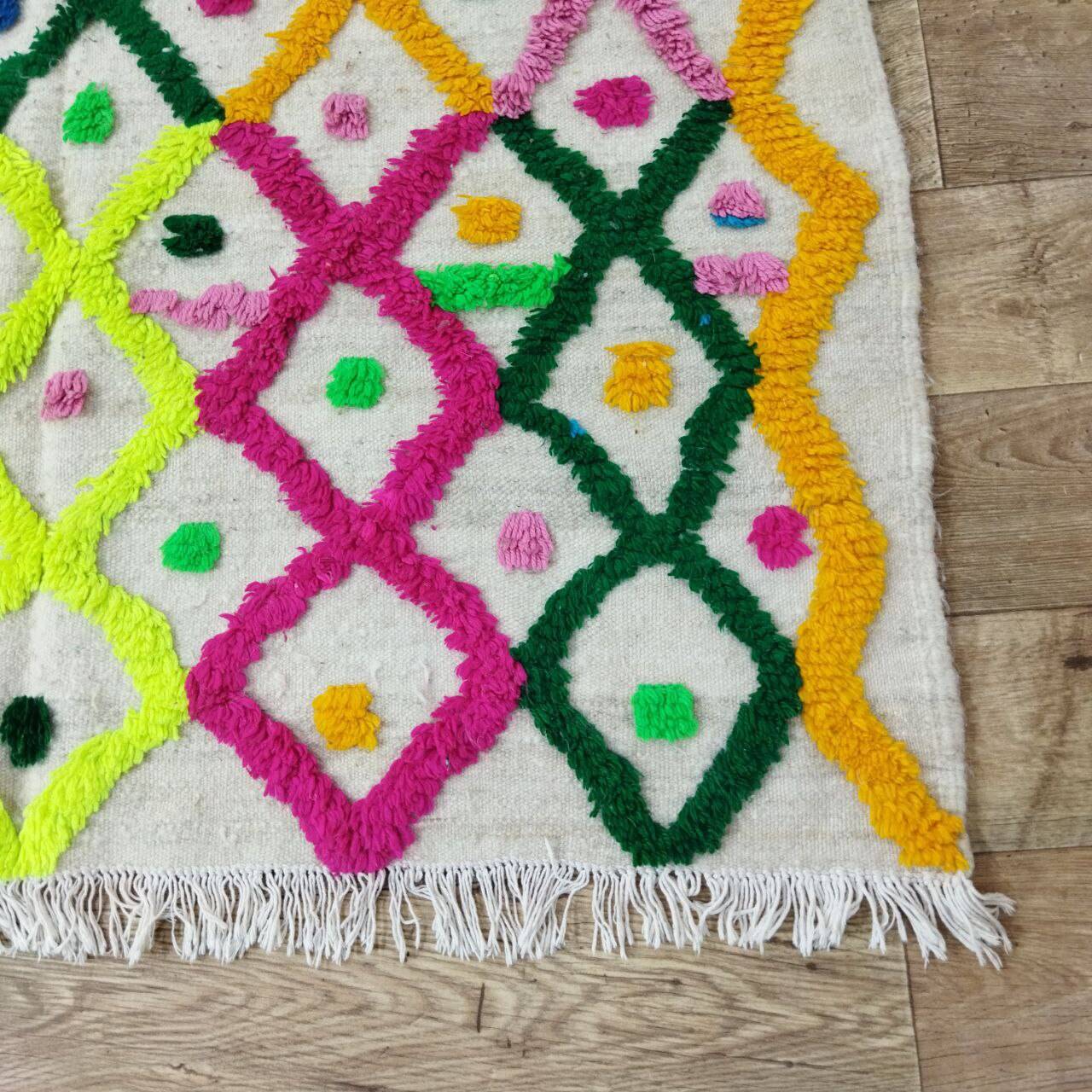 Handmade moroccan berber rug 245 x 133 cm
