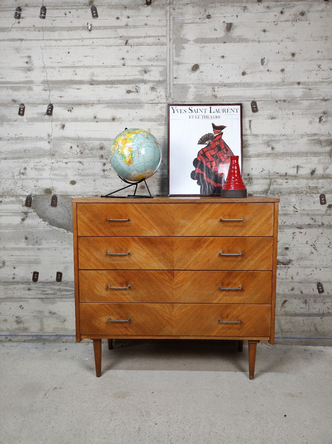 Vintage chest of drawers