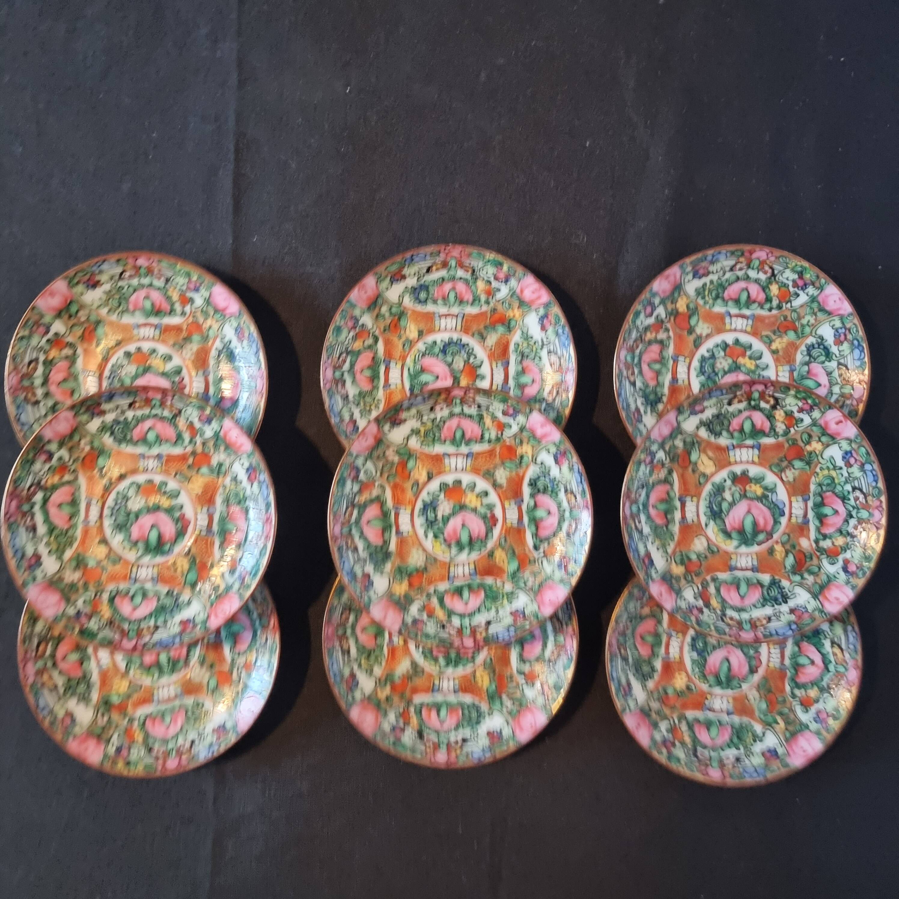 Set of 9 Macau porcelain bread or pasta plates, hand-painted