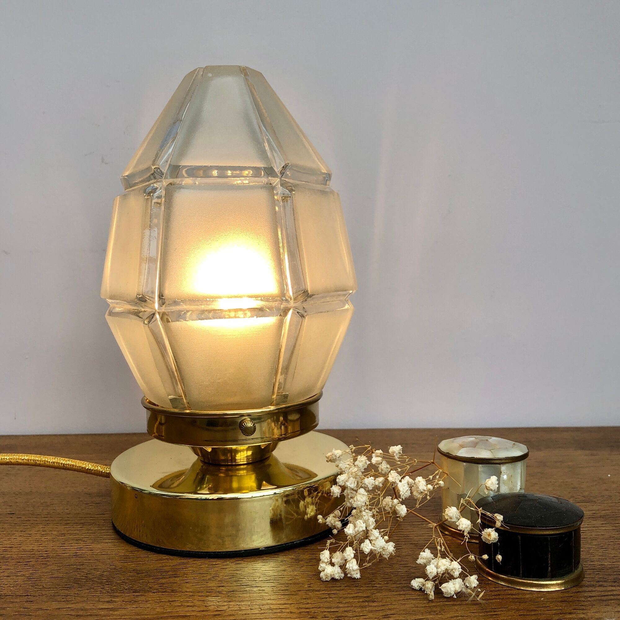 Lamp to lay vintage globe art deco in frosted glass