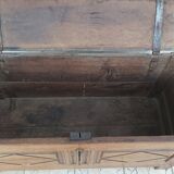 Coffre style Louis XIII en chêne, époque XXIème