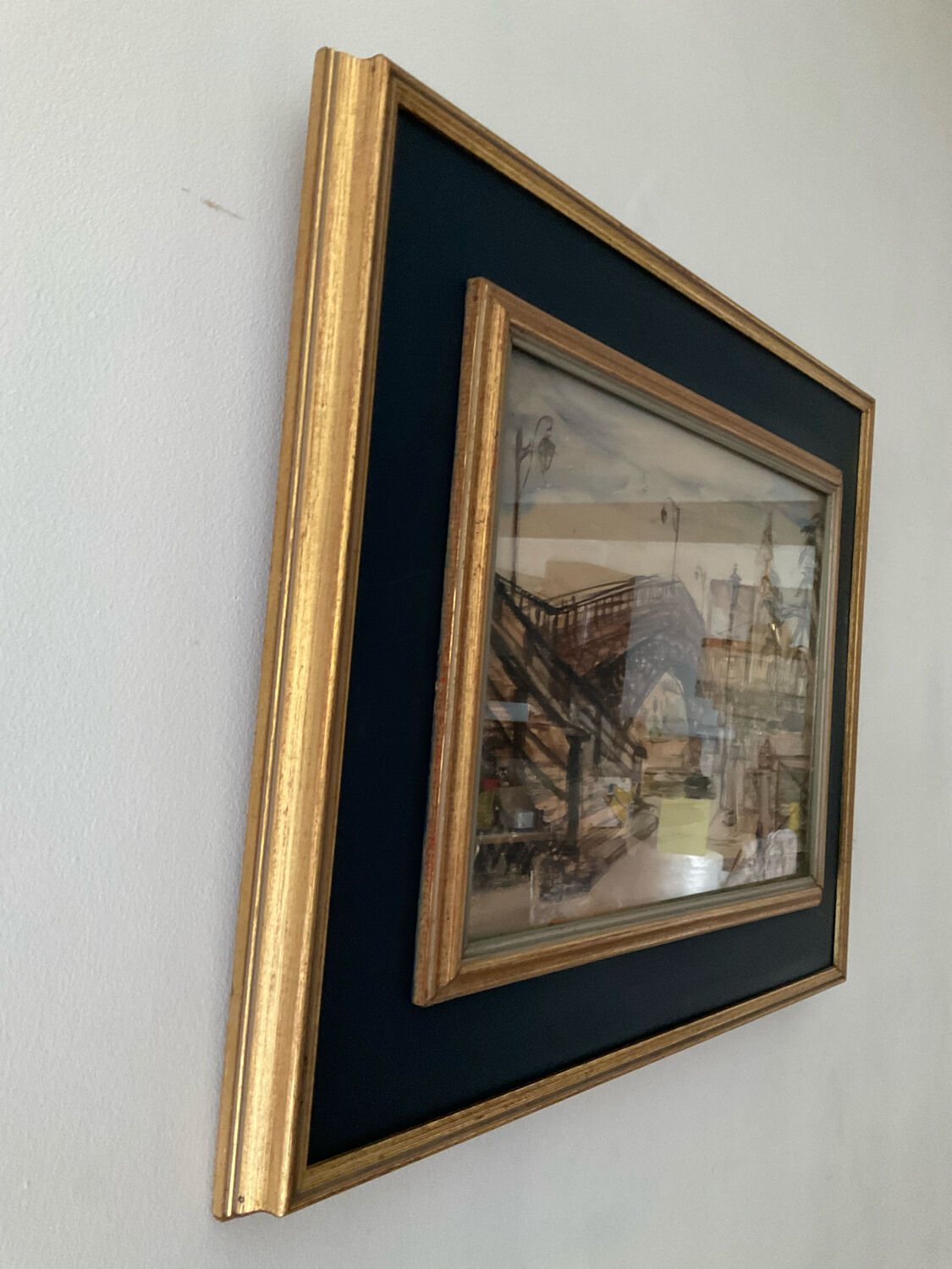 Tableau aquarelle signée avec cadre en bois doré