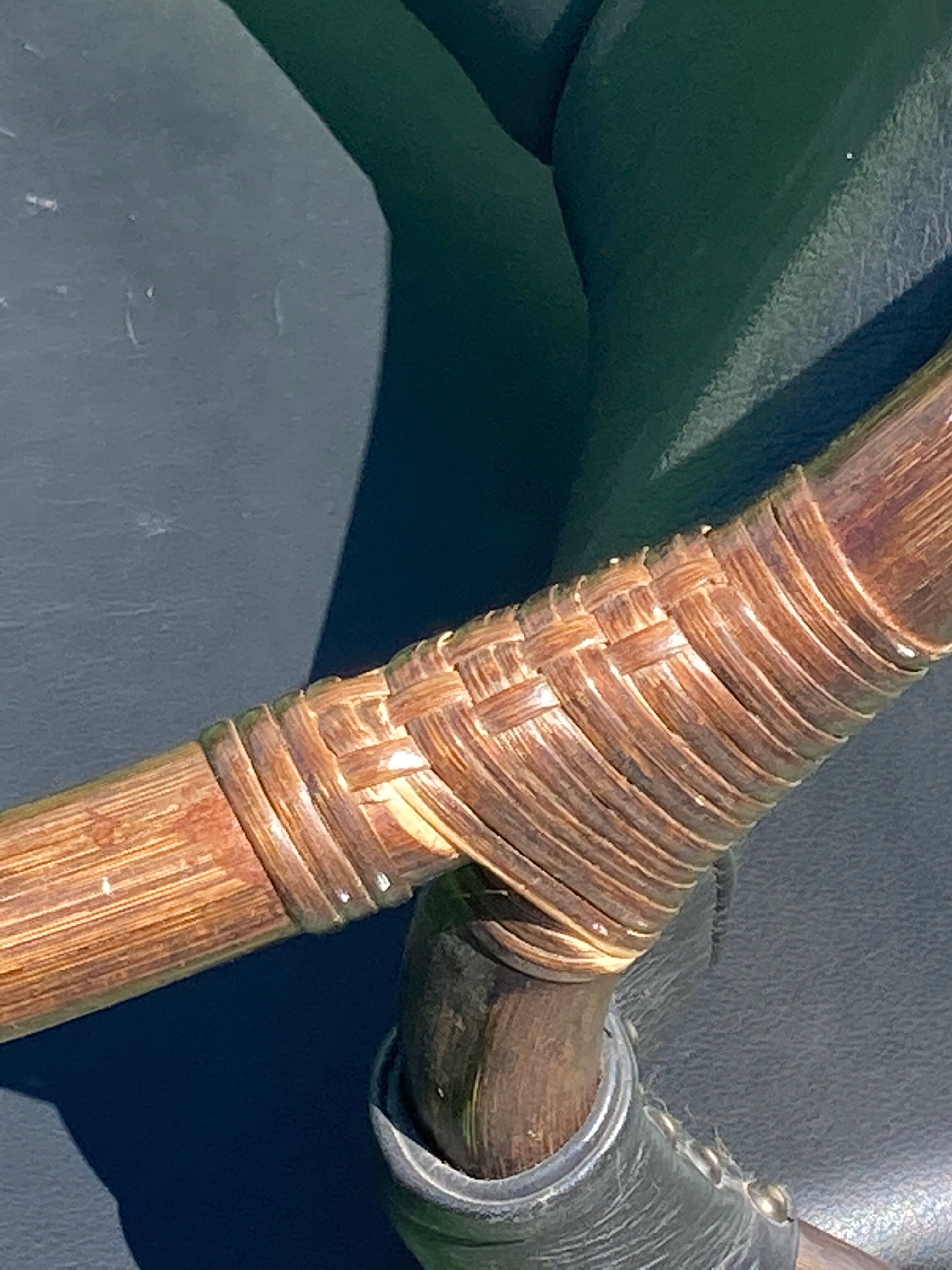 Paire de chaises longues en bambou avec cuir skai