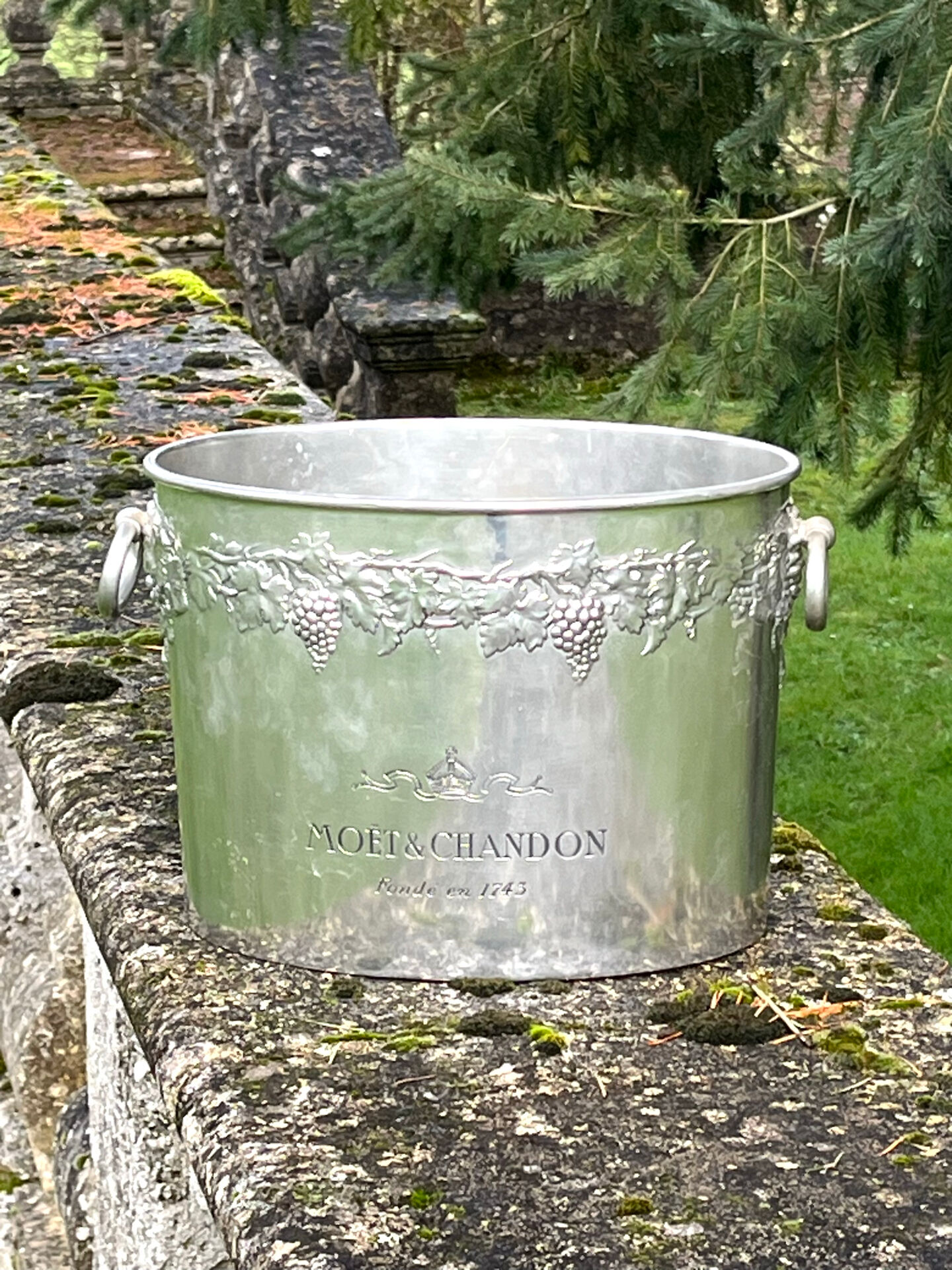 Moet Chandon pewter vasque. Vintage Oval shaped champagne bath
