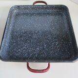 Ensemble de 4 plats en  fer émaillé- anciens