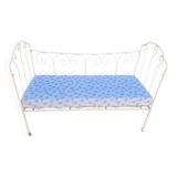 bed child iron bench