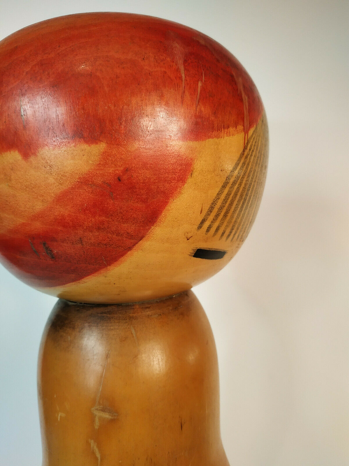 Grande Kokeshi - Winter camelia - master Watanabee Masao - 1917-2007