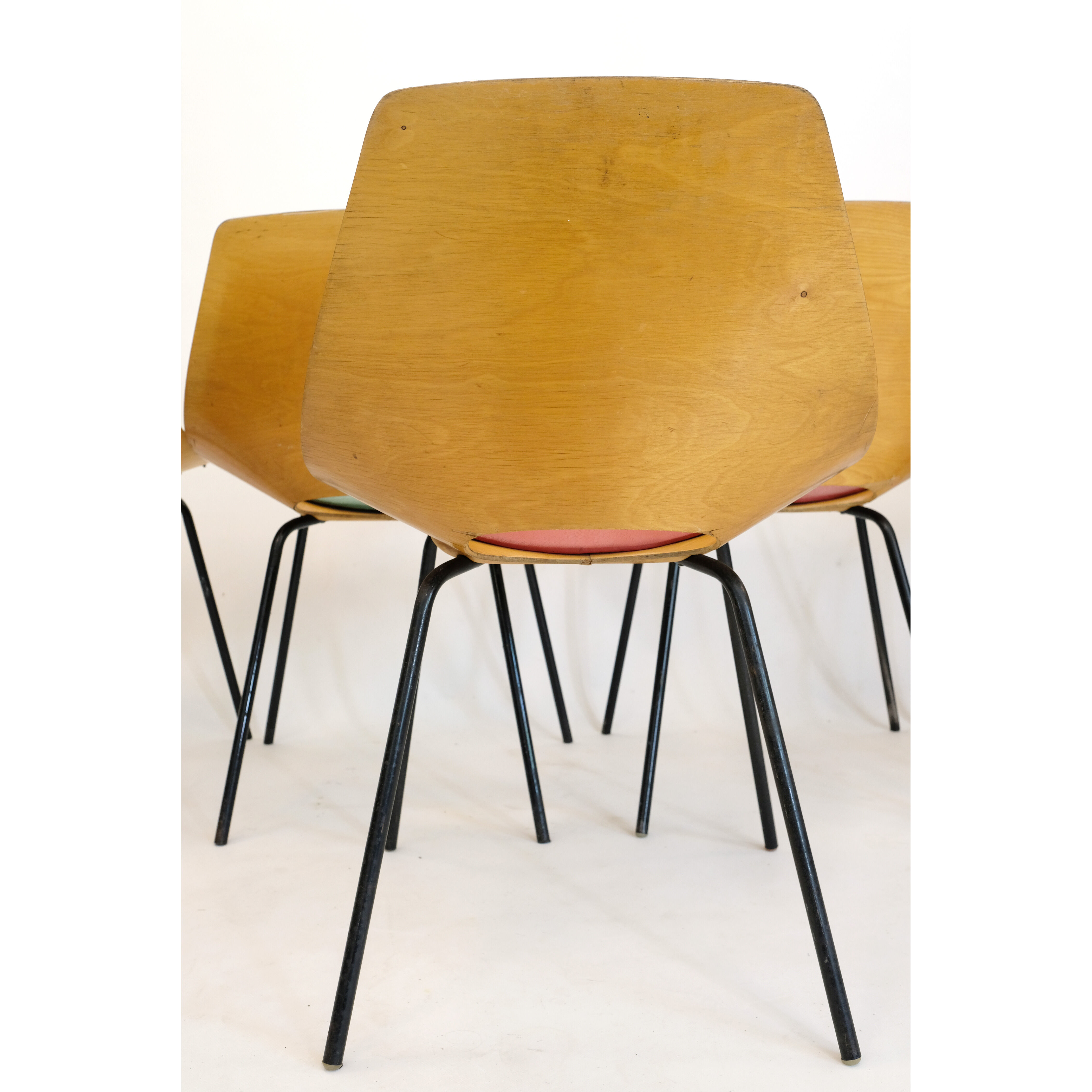 Pierre Guariche set of 6 Tonneau chairs, Steiner, 1960.