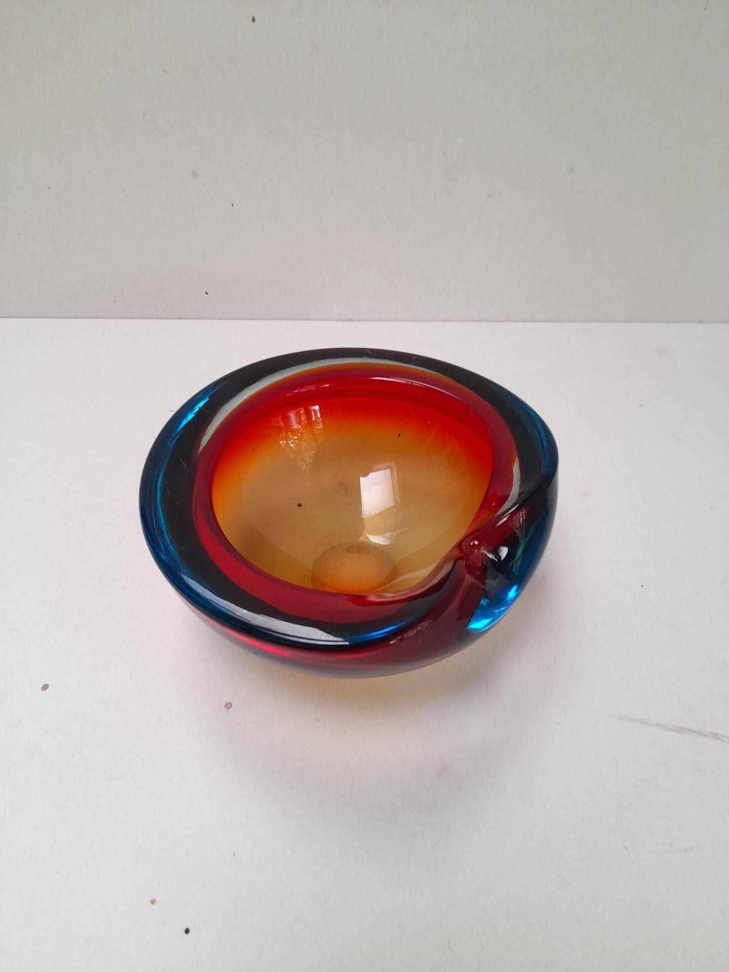 Cendrier ou vide-poche en verre de Murano