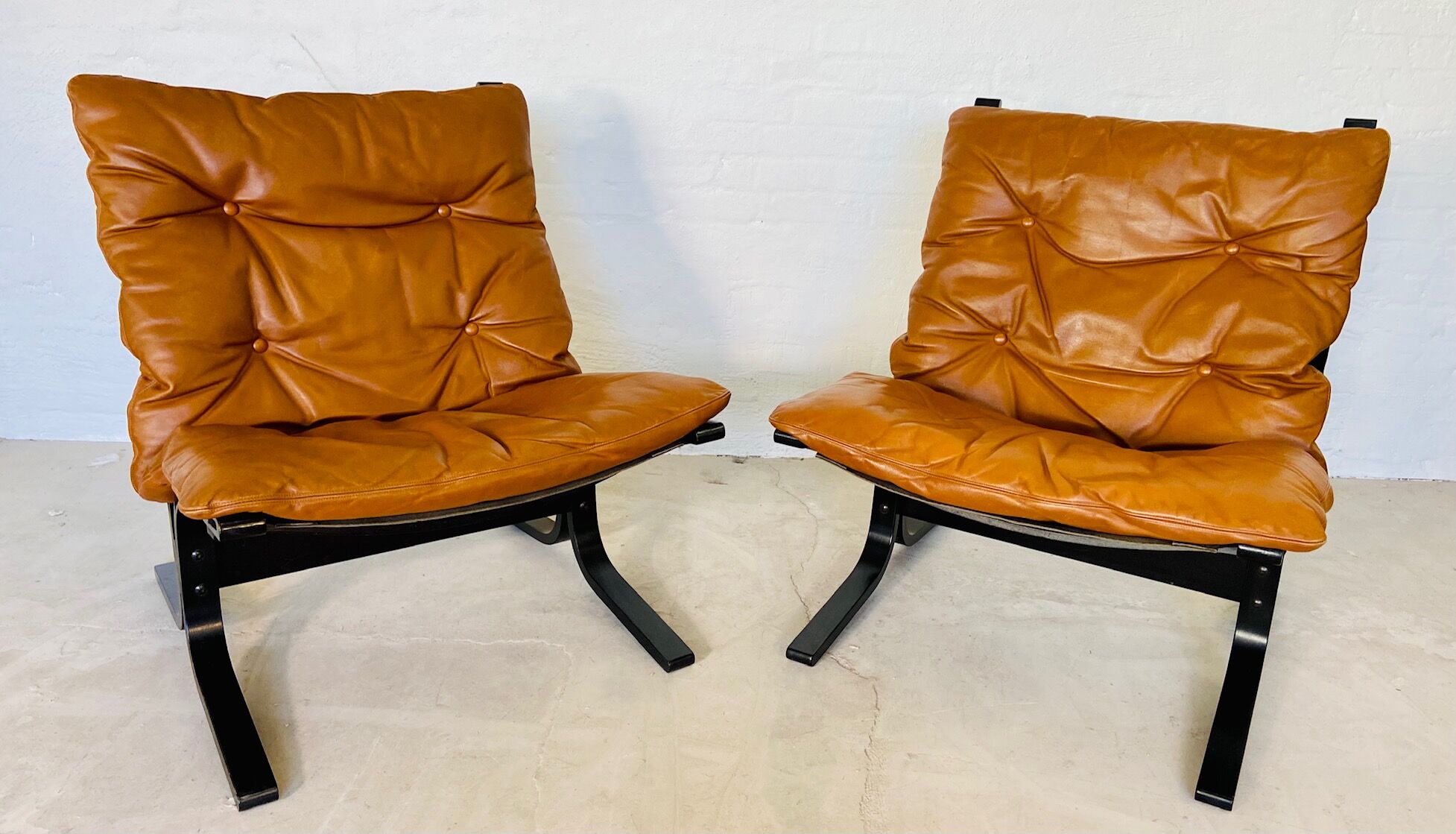 Vintage norwegian mid century leather Seista chairs by Ingmar Relling