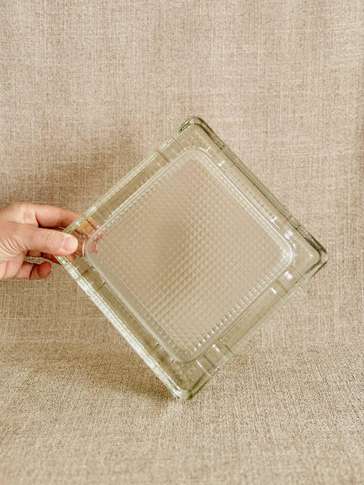 Large ashtray, pocket emptier, modernist glass paving from the 1960s.
